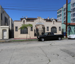 979 S Ardmore Ave in Los Angeles, CA - Foto de edificio - Building Photo