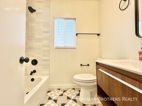 254 Normandie Ave in Los Angeles, CA - Foto de edificio - Building Photo