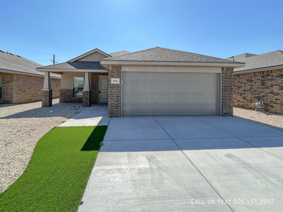 2045 Kenwood Ave in Lubbock, TX - Building Photo