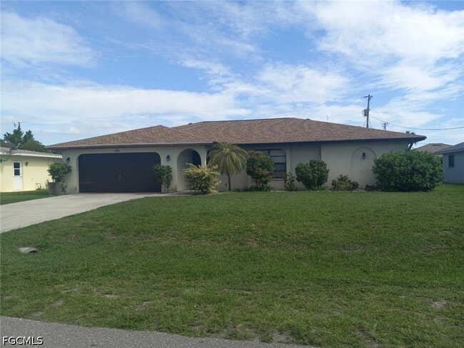 1106 SE 21st Ln in Cape Coral, FL - Building Photo - Building Photo