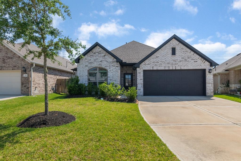 2613 Pine Trace Ln in League City, TX - Building Photo