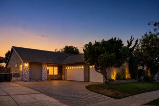 844 N Morgan St in Orange, CA - Building Photo
