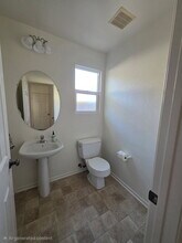 165 Canyon Creek Way in Oceanside, CA - Building Photo - Building Photo