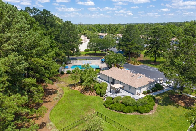 Kessler Point Apartment Homes in Garden City, GA - Building Photo - Building Photo