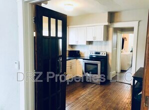 1017 Bridge St NW in Grand Rapids, MI - Building Photo - Building Photo