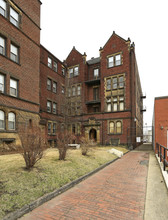 Dixson Hall Apartments in Cleveland, OH - Building Photo - Building Photo