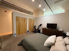 1224 W Van Buren St in Chicago, IL - Building Photo - Building Photo