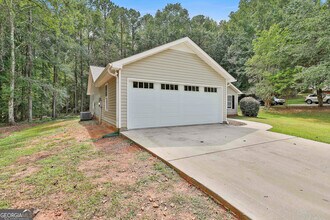 20 Beaver Ct in Newnan, GA - Building Photo - Building Photo