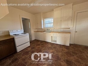 238 B St SW in Castle Rock, WA - Building Photo - Building Photo