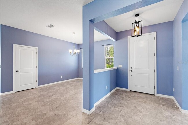 8561 Whispering St in Sarasota, FL - Building Photo - Building Photo