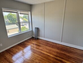 430 Belmont Ave in Springfield, MA - Building Photo - Building Photo