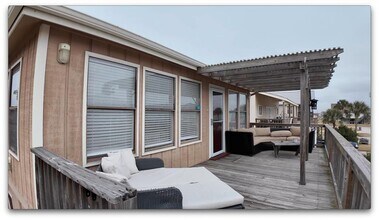 16716 Fletcher Christian in Jamaica Beach, TX - Building Photo - Building Photo