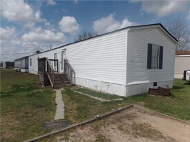 161 Cowboy Ln in Calhoun, LA - Building Photo