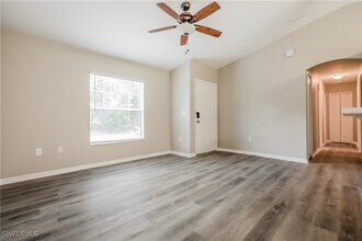 4585 Bathfeld Rd in North Port, FL - Building Photo - Building Photo