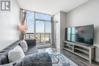 339 Rathburn Rd W in Mississauga, ON - Building Photo - Building Photo