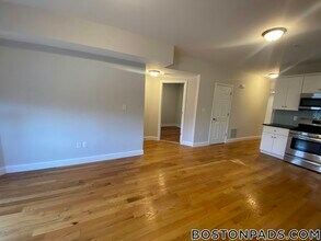 995 Dorchester Ave, Unit 2 in Boston, MA - Building Photo - Building Photo