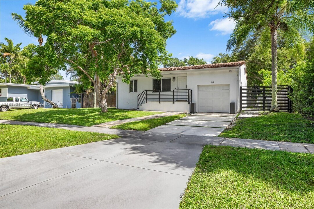 64 NE 88th St in El Portal, FL - Building Photo