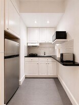3025 Indian Creek Dr in Miami Beach, FL - Building Photo