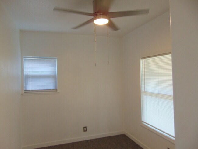819 Taylor St in Medford, OR - Building Photo - Building Photo