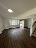 495 East End Ave in Calumet City, IL - Building Photo