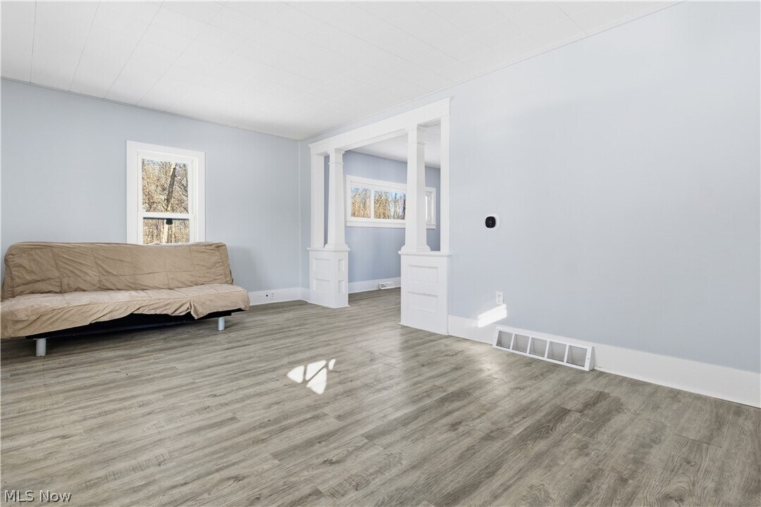 1729 E 26th St in Ashtabula, OH - Building Photo