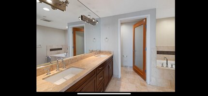 575 Elm Ave, Unit 21 in Long Beach, CA - Building Photo - Building Photo