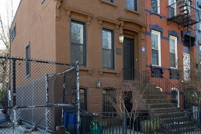 730 Quincy St in Brooklyn, NY - Building Photo - Building Photo