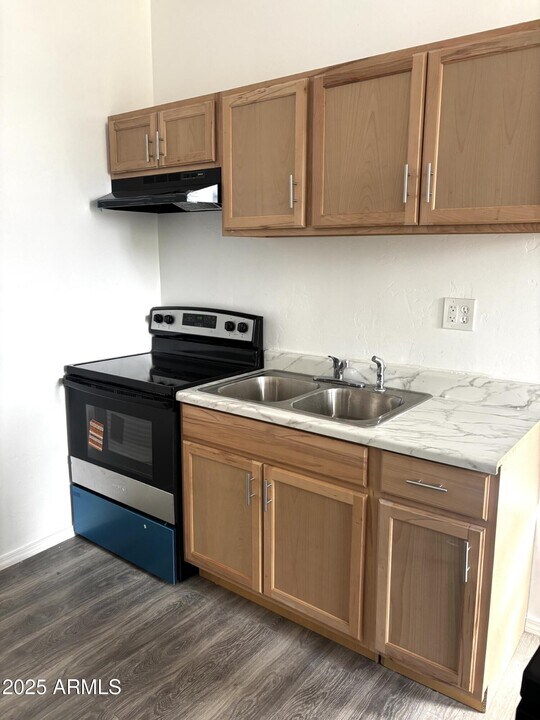 633 E 9th St in Douglas, AZ - Building Photo