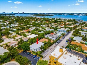 1279 Beach Rd in West Palm Beach, FL - Building Photo - Building Photo