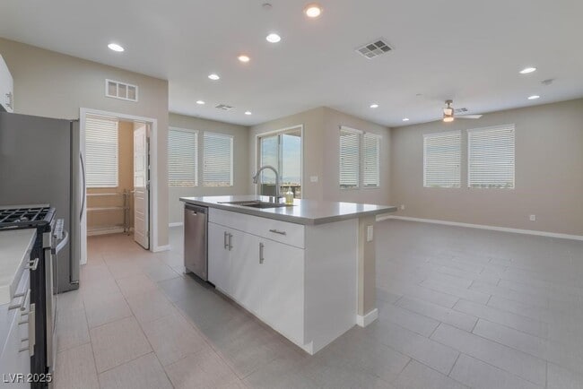 property at 11236 Rainbow Peak Ave