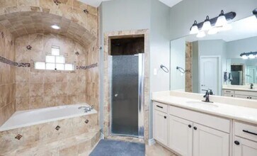 2329 Grisell Dr in Laredo, TX - Building Photo - Building Photo