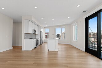 Frameline Apartments in Denver, CO - Building Photo - Building Photo