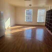 218 W Central Ave in El Dorado, KS - Building Photo