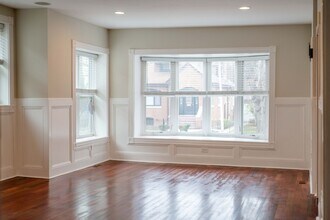 4953 N Bernard St in Chicago, IL - Building Photo - Building Photo