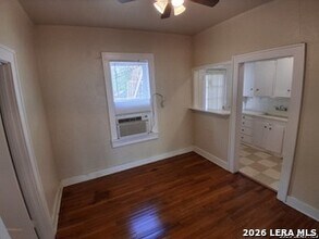 127 W Magnolia Ave in San Antonio, TX - Building Photo - Building Photo