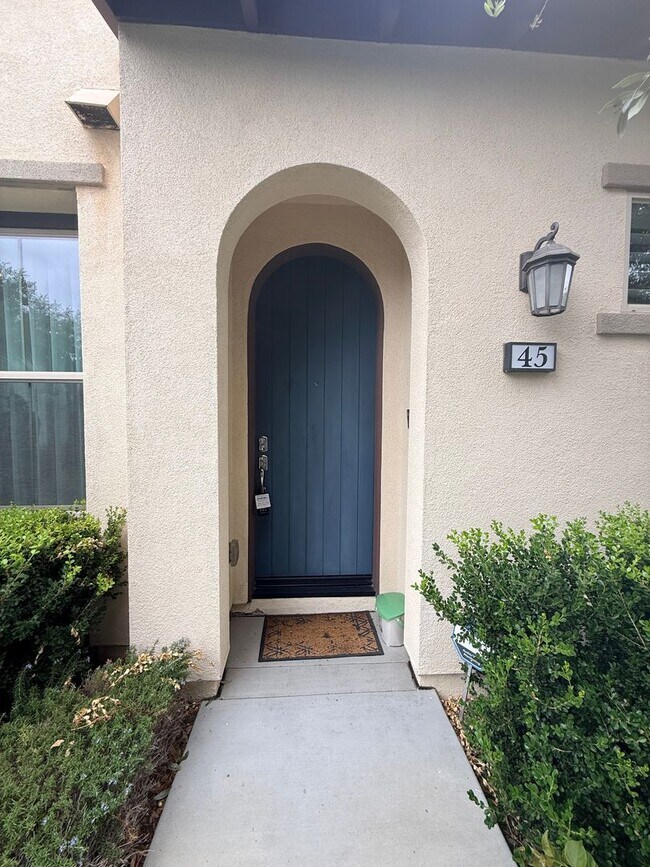 45 Savannah in Lake Forest, CA - Building Photo - Building Photo