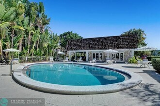 3111 Oakland Shores Dr in Oakland Park, FL - Building Photo - Building Photo