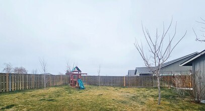 389 Timothy Dr in Culver, OR - Building Photo - Building Photo