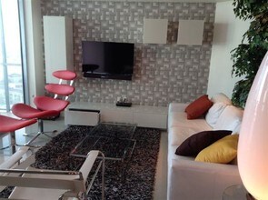 350 S Miami Ave-Unit -3204 in Miami, FL - Building Photo - Building Photo