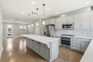 621 Cinnamon Cir in Mountain View, CA - Building Photo