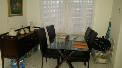 1765 Normandy Dr in Miami Beach, FL - Foto de edificio - Building Photo