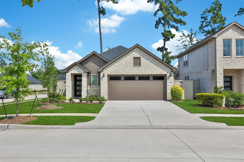 40391 Bay Warbler Wy in Magnolia, TX - Building Photo