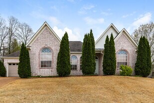 10355 Stable Cove in Cordova, TN - Building Photo
