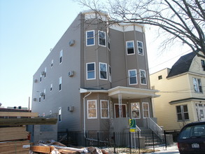 162 Clerk St in Jersey City, NJ - Building Photo - Building Photo