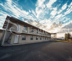 706 S College Ave in College Place, WA - Building Photo