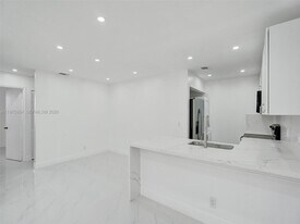 10051 Winding Lake Rd in Sunrise, FL - Building Photo