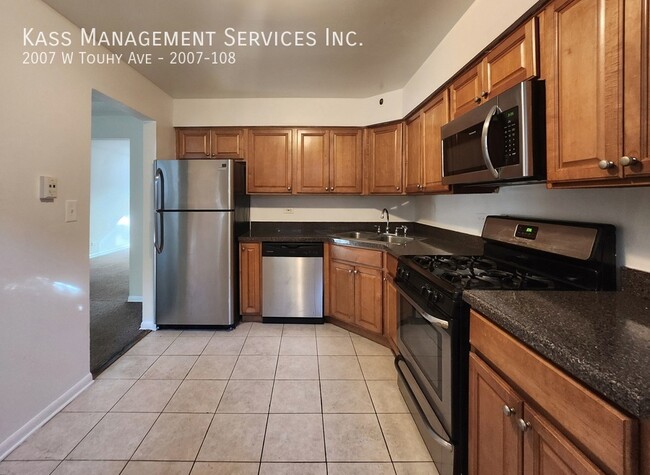 2007 W Touhy Ave in Chicago, IL - Building Photo - Building Photo