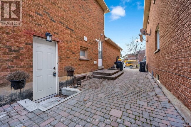 property at 4502 Violet Rd