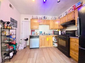 880 Huntington Ave, Unit 2 in Boston, MA - Building Photo - Building Photo