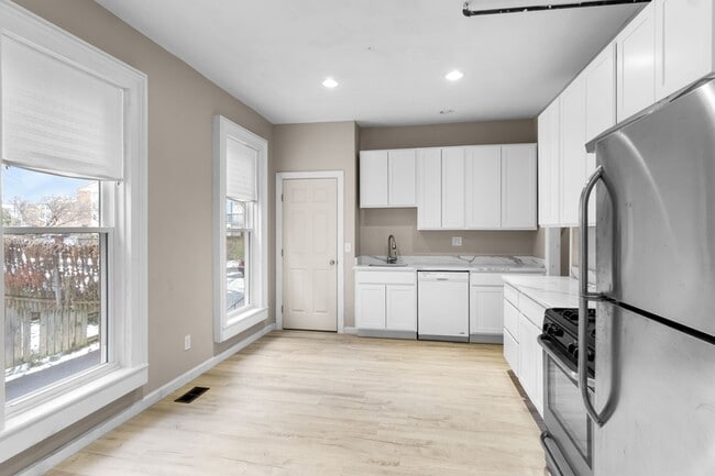 905 Ackerman Ave in Syracuse, NY - Building Photo - Building Photo